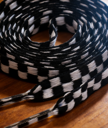 Plain weave checkered shoelaces - Wide design, for athletic shoes
